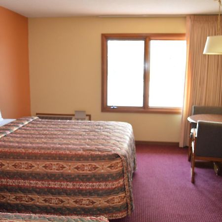 Old Towne Motel Westby Екстер'єр фото