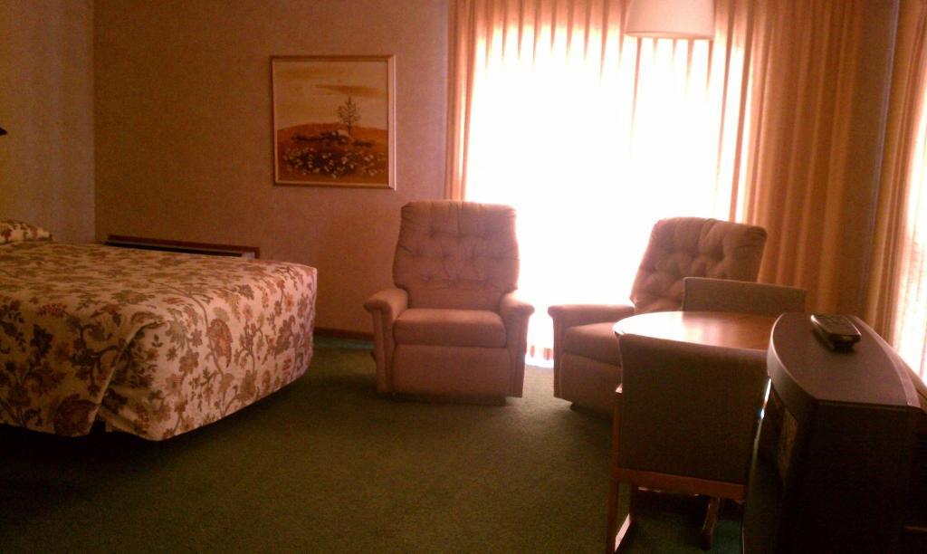 Old Towne Motel Westby Екстер'єр фото