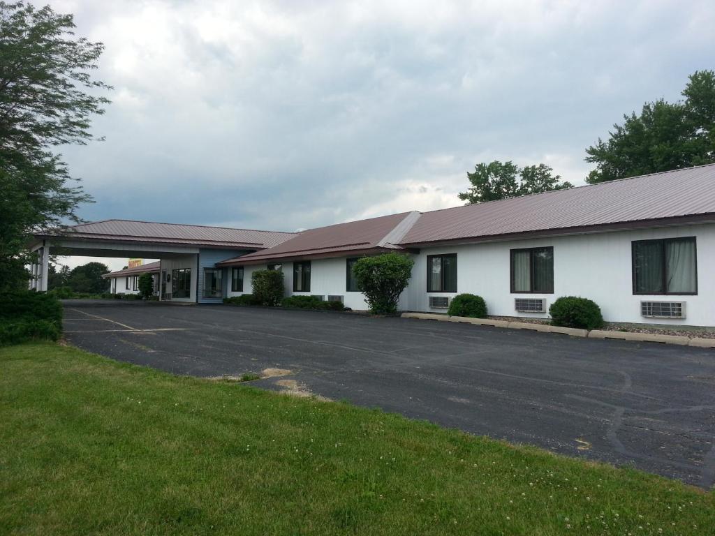 Old Towne Motel Westby Екстер'єр фото