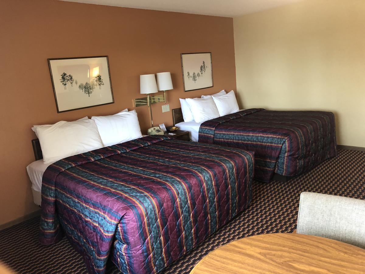 Old Towne Motel Westby Екстер'єр фото